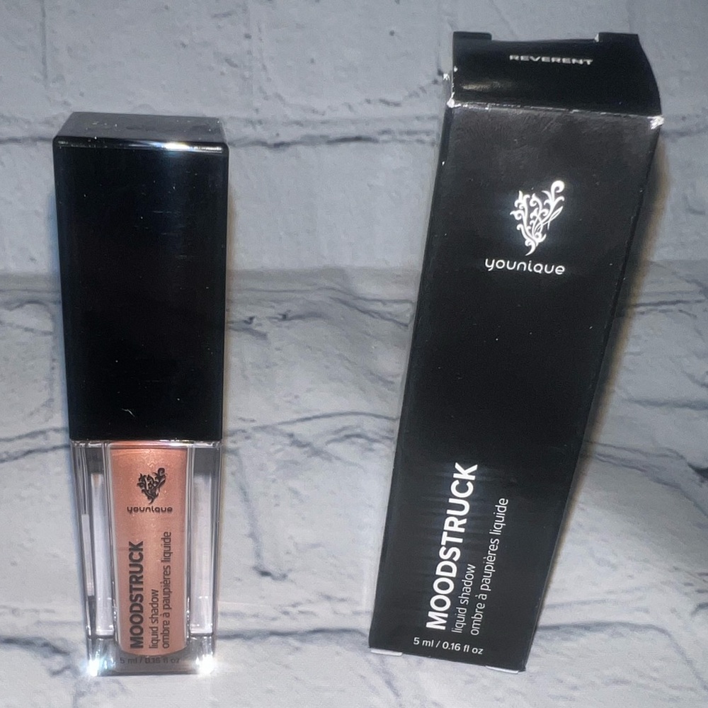 Younique Moonstruck liquid eyeshadow- Reverent